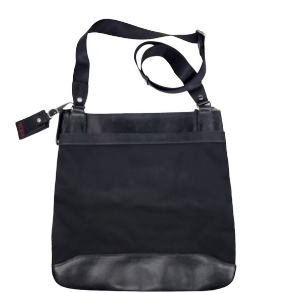 TUMI Women's Black Nylon & Leather Crossbody Strap Handbag Bag Size Large - Picture 8 of 8